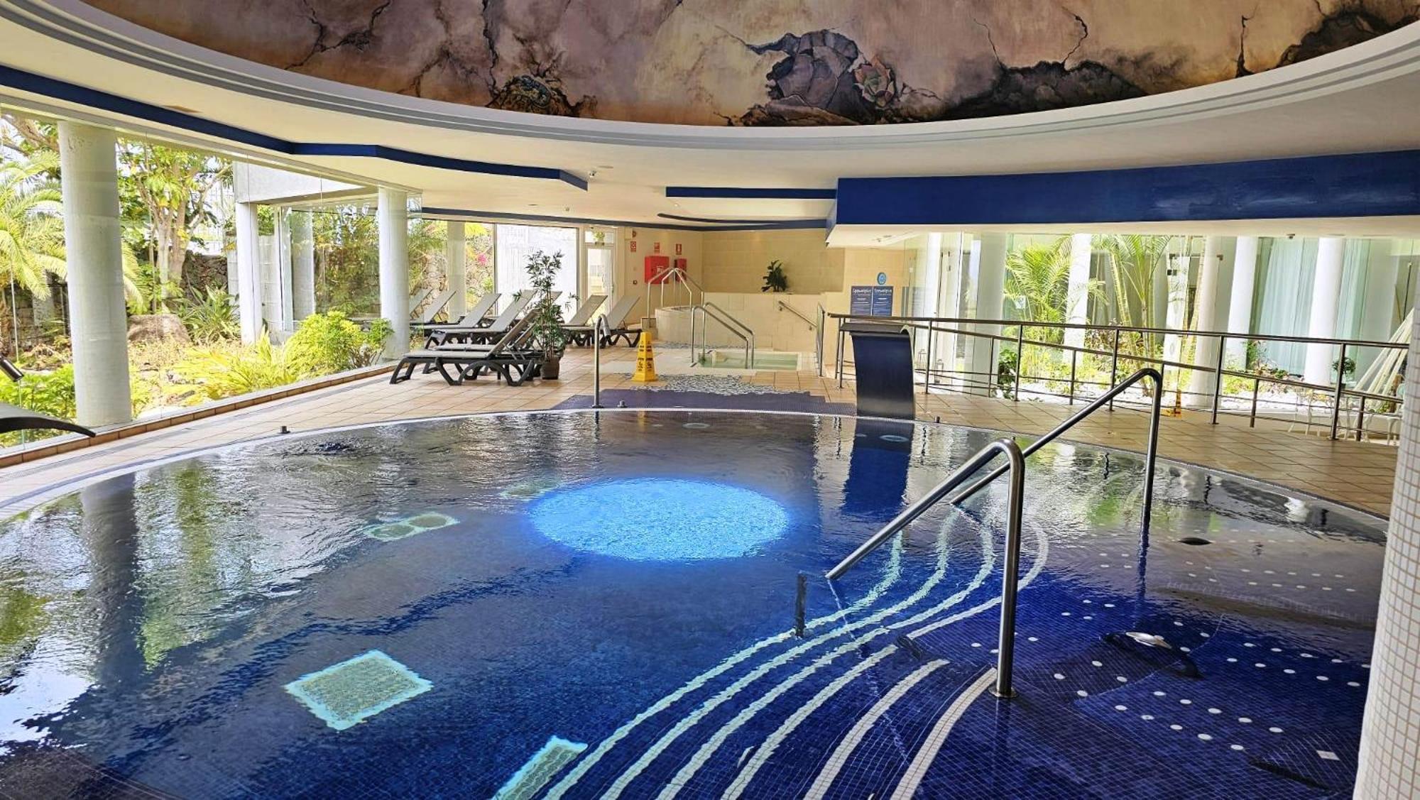 Blue Bay Paradise - Beach Front Apartment With Sea View Playa Paraiso  Exterior foto