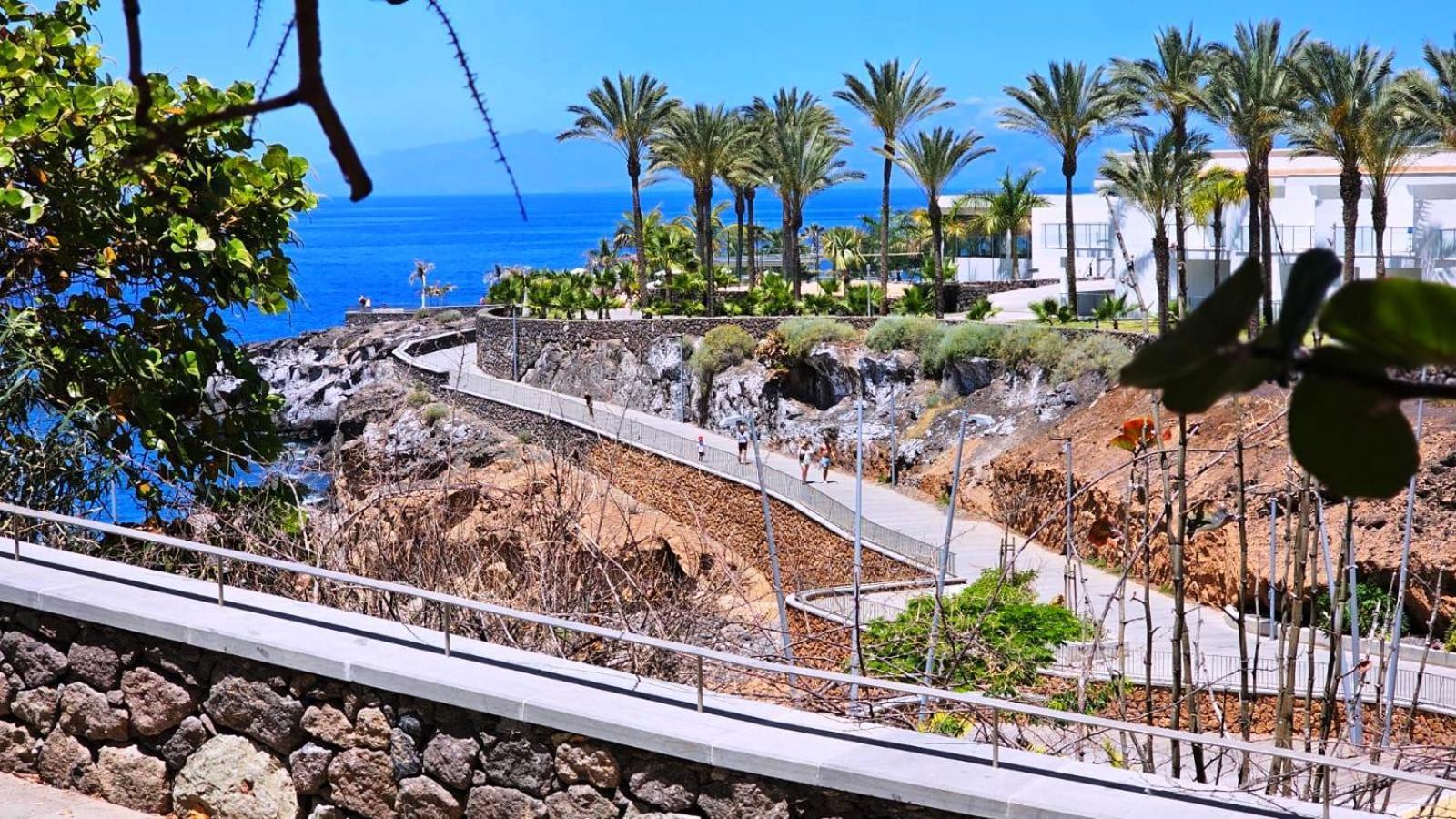 Blue Bay Paradise - Beach Front Apartment With Sea View Playa Paraiso  Exterior foto